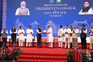 Goa Police has been conferred with the prestigious President’s Colour, recognising its distinguished service, discipline, courage and dedication to policing. Union Home Minister Amit Shah presented the honour to the Goa Police in the presence of Chief Minister Dr. Pramod Sawant and DGP Alok Kumar at a ceremony attended by senior officials and dignitaries